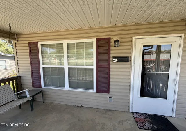 Homes for sale in Oneida, TN | 216 N Cross St, Oneida, TN 37841 | MLS# 1337907