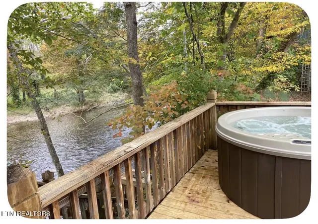 2nd image of 7637 E Lamar Alexander Pkwy, Townsend, TN 37882 | MLS# 1338514