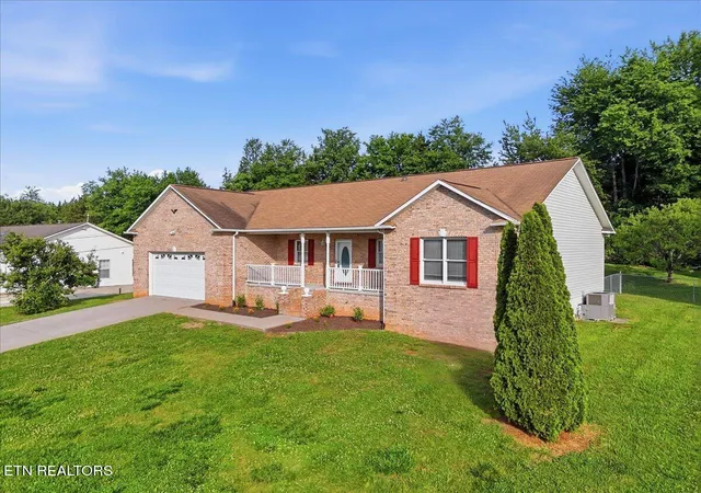 Homes for sale in Lenoir City, TN | 1401 Misty Ridge Dr, Lenoir City, TN 37772 | MLS# 1339906