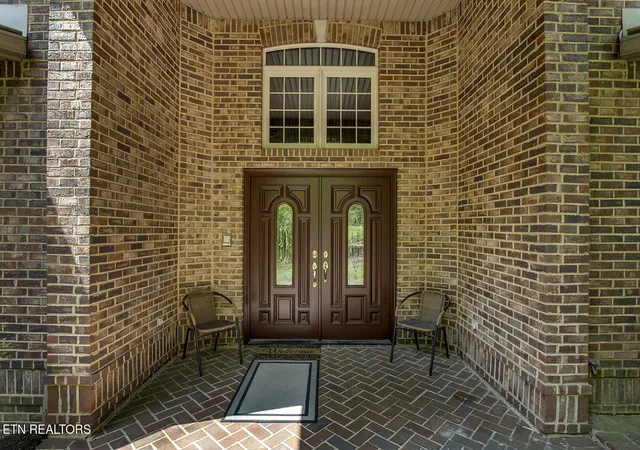 Photo 3 of Sale Pending at 113 Wiltshire, Oak Ridge, TN 37830 | MLS# 1338360 | Listing updated on 2026-08-31