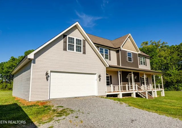 Photo 4 of Single family home for sale at 5703 Old Niles Fry Pike, Greenback, TN 37742 | MLS# 1338151 | Listing updated on 2026-07-17