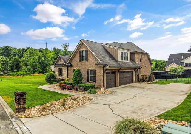 Photo 3 of Single family home for sale at 12425 Palm Beach Way, Knoxville, TN 37922 | MLS# 1340377 | Listing updated on 2026-09-01