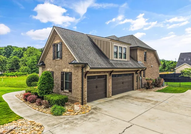 Photo 3 of Single family home for sale at 12425 Palm Beach Way, Knoxville, TN 37922 | MLS# 1340377 | Listing updated on 2026-09-01