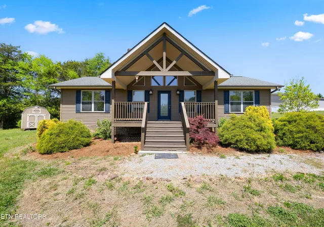 Photo 3 of Sale Pending at 1462 Sandy Ridge Rd, Dandridge, TN 37725 | MLS# 1338003 | Listing updated on 2026-07-05
