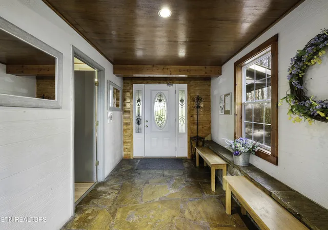 Photo 2 of Single family home for sale at 1066 Ski View Dr, Gatlinburg, TN 37738 | MLS# 1338821 | Listing updated on 2026-06-22