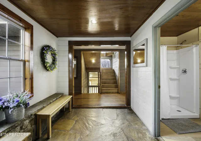Photo 3 of Single family home for sale at 1066 Ski View Dr, Gatlinburg, TN 37738 | MLS# 1338821 | Listing updated on 2026-06-22