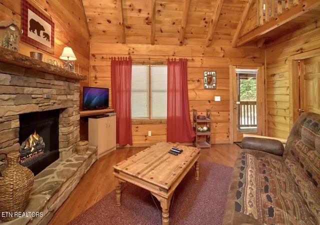 Photo 4 of Single family home for sale at 837 Sunrise Blvd, Sevierville, TN 37862 | MLS# 1338096 | Listing updated on 2026-04-24