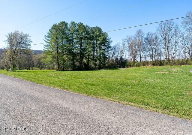 Homes for sale in Sparta, TN | 15 Hidden River Ave, Sparta, TN 38583 | MLS# 1337991