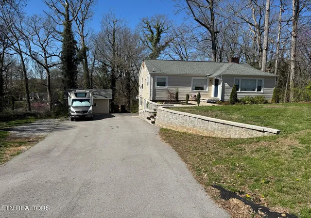 Photo 3 of Single family home for sale at 509 Taylor Rd, Knoxville, TN 37920 | MLS# 1339329 | Listing updated on 2026-09-12