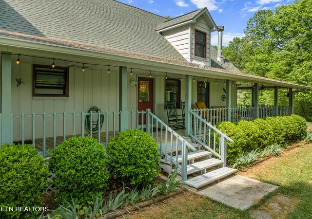 Photo 4 of Single family home for sale at 1043 Reagan Springs Rd, Townsend, TN 37882 | MLS# 1339401 | Listing updated on 2026-10-01