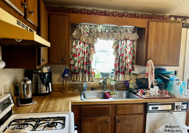 4th image of 2022 Lansdowne Ln, Maryville, TN 37804 | MLS# 1342218