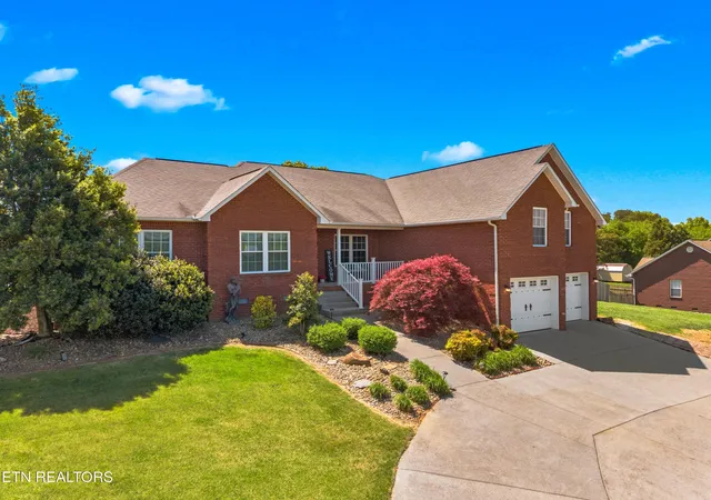 4th image of 683 Privet Dr, Dandridge, TN 37725 | MLS# 1338101