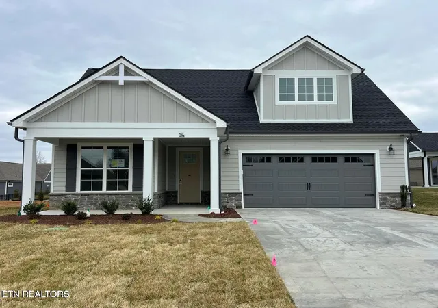 Homes for sale in Lenoir City, TN | 174 Honeysuckle Dr, Lenoir City, TN 37771 | MLS# 1339215