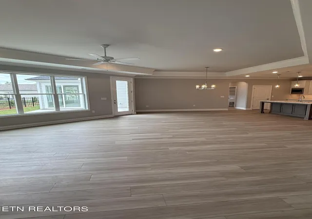 Homes for sale in Lenoir City, TN | 174 Honeysuckle Dr, Lenoir City, TN 37771 | MLS# 1339215