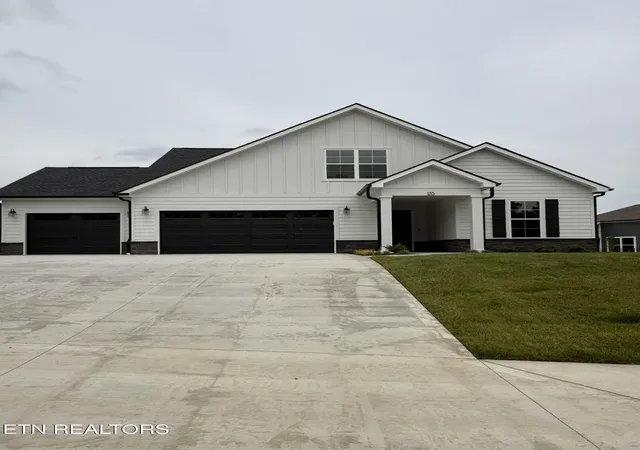 1st image of 178 River Birch Dr, Lenoir City, TN 37771 | MLS# 1339216