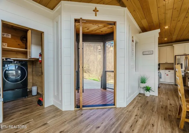 Homes for sale in Gatlinburg, TN | 868 Cliff Branch Rd, Gatlinburg, TN 37738 | MLS# 1338248