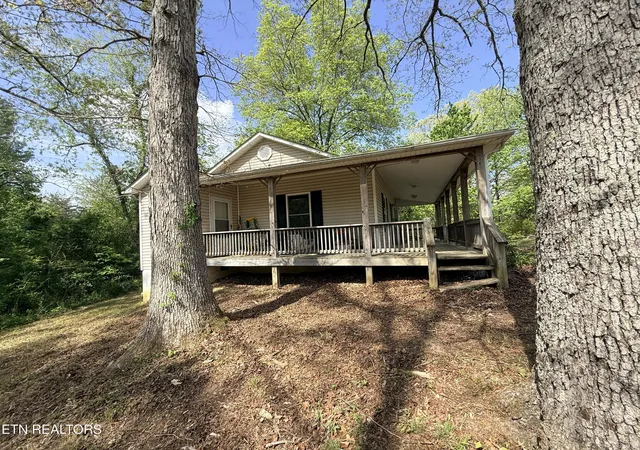 Homes for sale in Jamestown, TN | 1258 Hensley Rd, Jamestown, TN 38556 | MLS# 1338201