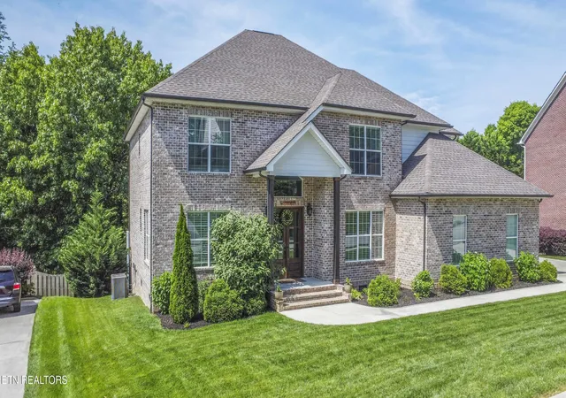 Homes for sale in Knoxville, TN | 10412 Meadow Ridges Ln, Knoxville, TN 37922 | MLS# 1339008