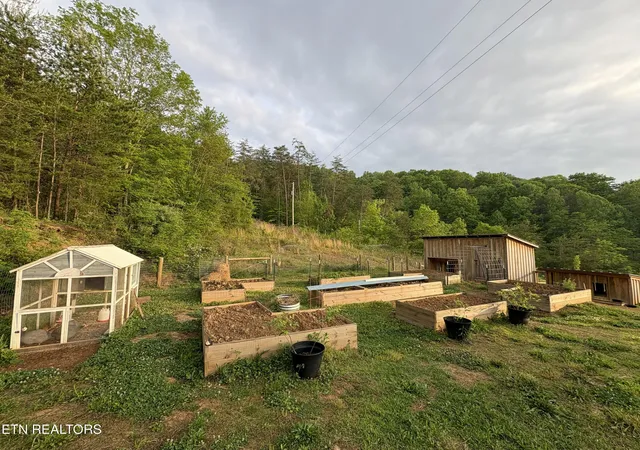Photo 3 of Single family home for sale at 1220 Raven Hl Rd, Tazewell, TN 37879 | MLS# 1338259 | Listing updated on 2026-06-05