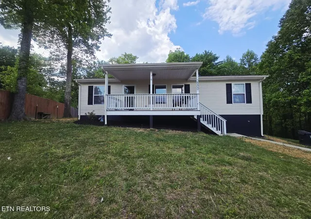 Homes for sale in Helenwood, TN | 2500 Cherry Fork Rd, Helenwood, TN 37755 | MLS# 1338377