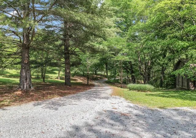 2nd image of 2310 W Gallaher Ferry Rd, Knoxville, TN 37932 | MLS# 1338367