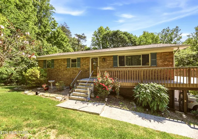 1st image of 221 Sherwood Rd, Powell, TN 37849 | MLS# 1340457