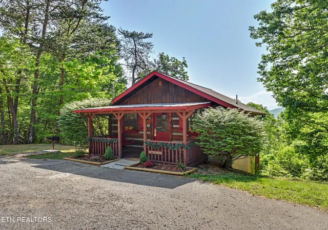 Photo 1 of Single family home for sale at 1818 Ridgecrest Dr, Sevierville, TN 37876 | MLS# 1338366 | Listing updated on 2026-08-21
