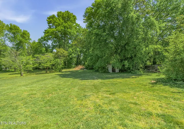 Photo 3 of Single family home for sale at 2914 Knox Ln, Knoxville, TN 37917 | MLS# 1338502 | Listing updated on 2026-09-01