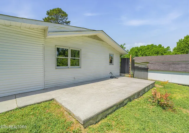 Photo 4 of Single family home for sale at 2914 Knox Ln, Knoxville, TN 37917 | MLS# 1338502 | Listing updated on 2026-09-01