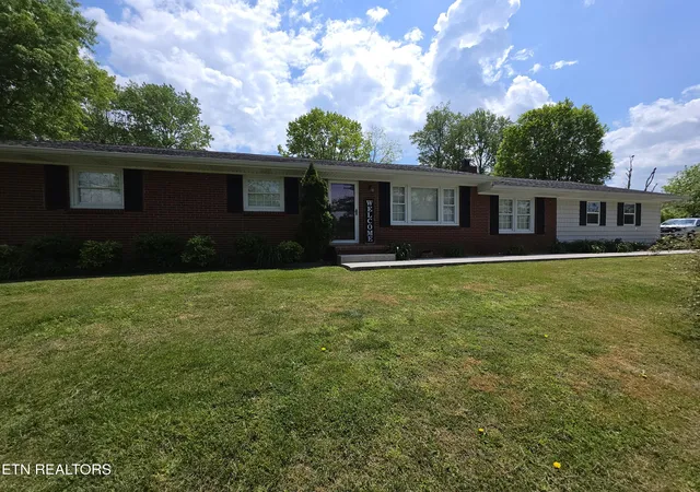 1st image of 201 Coffey St, Tazewell, TN 37879 | MLS# 1338386