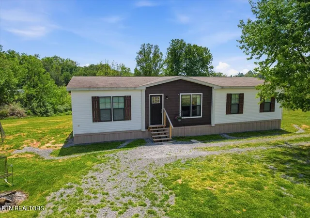 Homes for sale in Speedwell, TN | 387 Price Dr, Speedwell, TN 37870 | MLS# 1338481