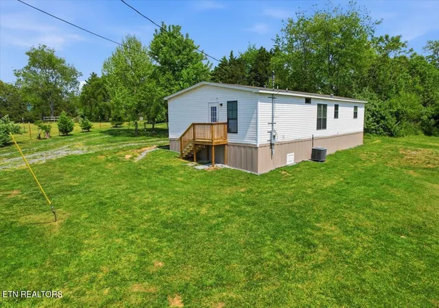Homes for sale in Speedwell, TN | 387 Price Dr, Speedwell, TN 37870 | MLS# 1338481