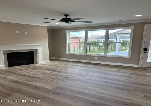 Homes for sale in Lenoir City, TN | 113 Honeysuckle Dr, Lenoir City, TN 37771 | MLS# 1339570