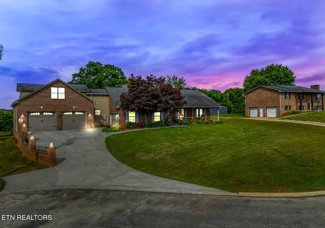 Photo 3 of Single family home for sale at 449 Foss Rd, Maryville, TN 37801 | MLS# 1339871 | Listing updated on 2026-09-24