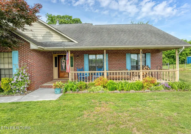 Photo 4 of Single family home for sale at 449 Foss Rd, Maryville, TN 37801 | MLS# 1339871 | Listing updated on 2026-09-24