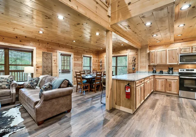 Photo 3 of Single family home for sale at 809 String Run Way, Pigeon Forge, TN 37863 | MLS# 1338523 | Listing updated on 2026-08-28