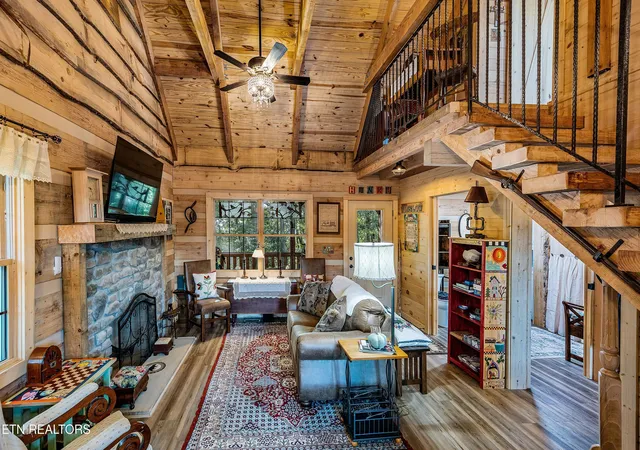 2nd image of 967 Cave Rd, Jefferson City, TN 37760 | MLS# 1338536