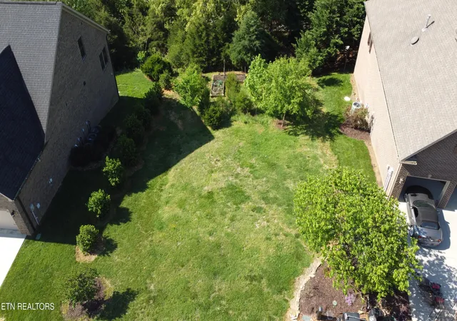 Photo 4 of Sale Pending at 1829 Rockford Ln, Knoxville, TN 37922 | MLS# 1339254 | Listing updated on 2026-07-01