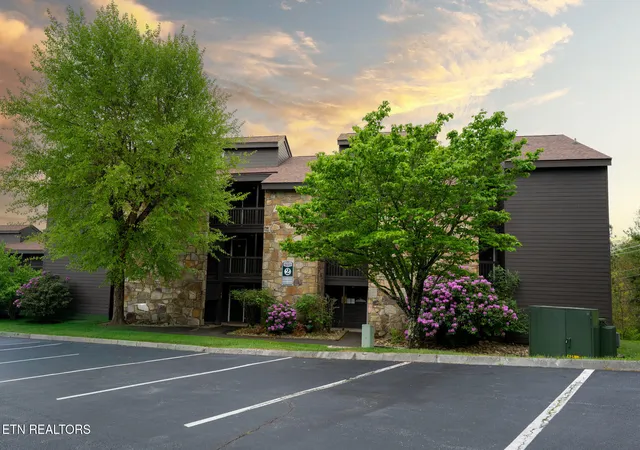 Homes for sale in Gatlinburg, TN | 1380 Ski View Dr #UNIT 2202, Gatlinburg, TN 37738 | MLS# 1338590