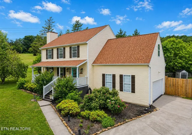 Homes for sale in Knoxville, TN | 2307 Conners Creek, Knoxville, TN 37932 | MLS# 1338582
