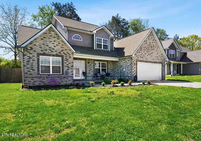 Homes for sale in Knoxville, TN | 7441 Peony Dr, Knoxville, TN 37918 | MLS# 1338752
