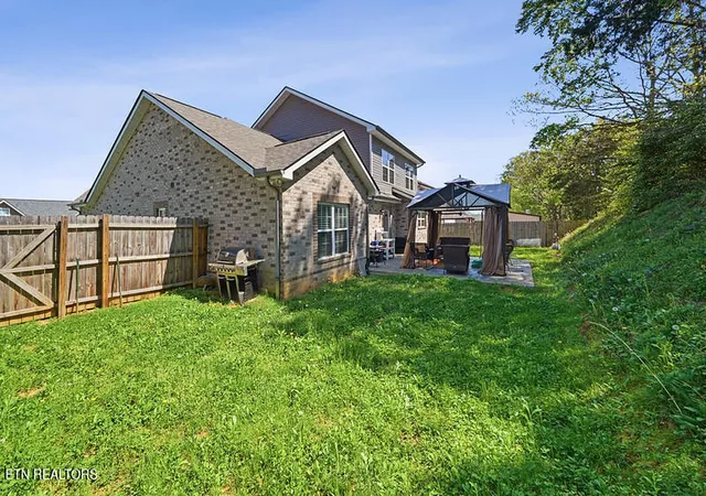 Homes for sale in Knoxville, TN | 7441 Peony Dr, Knoxville, TN 37918 | MLS# 1338752