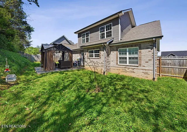 Homes for sale in Knoxville, TN | 7441 Peony Dr, Knoxville, TN 37918 | MLS# 1338752