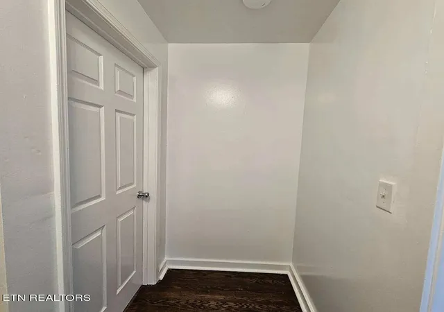 Listing Photo 5 - Condo for sale in building located at 725 Chilhowee St, Harriman, TN 37748