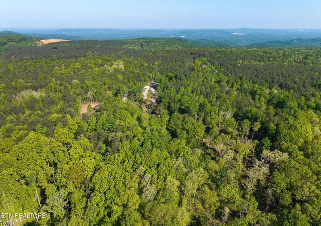 Homes for sale in Spencer, TN | 706 Topside Dr, Spencer, TN 38585 | MLS# 1338766