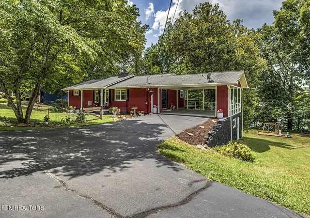 2nd image of 2163 Sugar Grove Valley Rd, Harriman, TN 37748 | MLS# 1338870