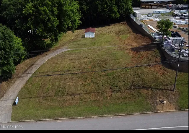 1st image of 1370 Us 411, Vonore, TN 37885 | MLS# 1338640