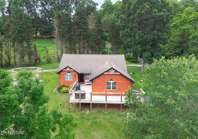 Photo 2 of Single family home for sale at 3307 Valley High Rd, Sevierville, TN 37862 | MLS# 1338887 | Listing updated on 2026-04-30