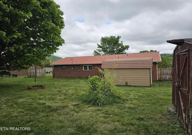 Homes for sale in Tazewell, TN | 306 Wilson Hurst St, Tazewell, TN 37879 | MLS# 1338703