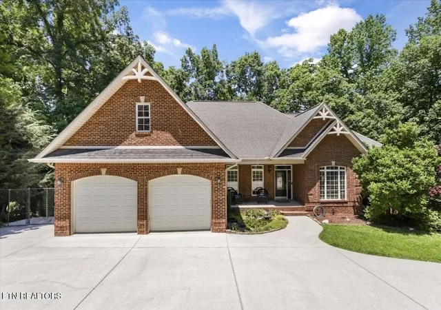 Homes for sale in Oak Ridge, TN | 103 Winchester Cir, Oak Ridge, TN 37830 | MLS# 1344662